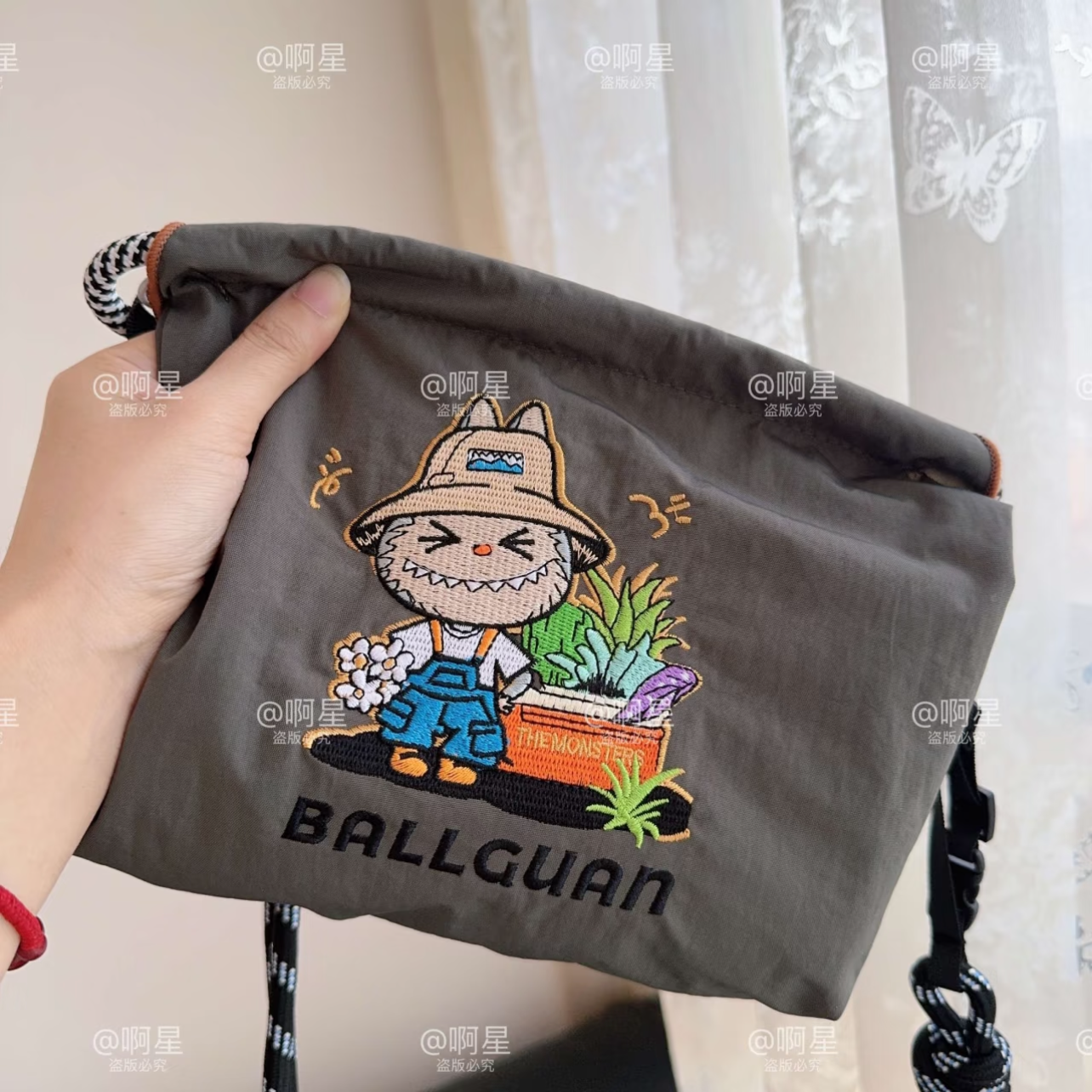 Embroidery Labubu Shoulder Bag Size S